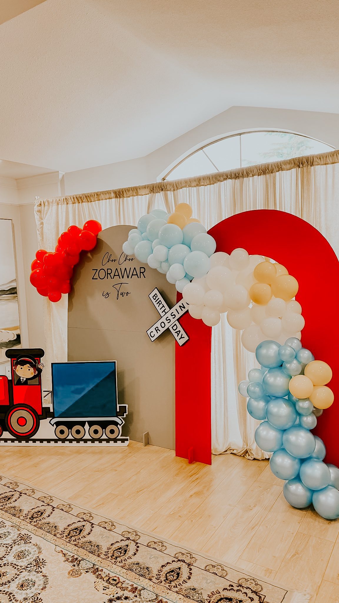 Choo Choo! Someone special is turning 2! 🚂🩵 💛 
.
Decor @adoredecorvancouver 
Cake @mannandcobakeshop 
.
#trainthemecake 