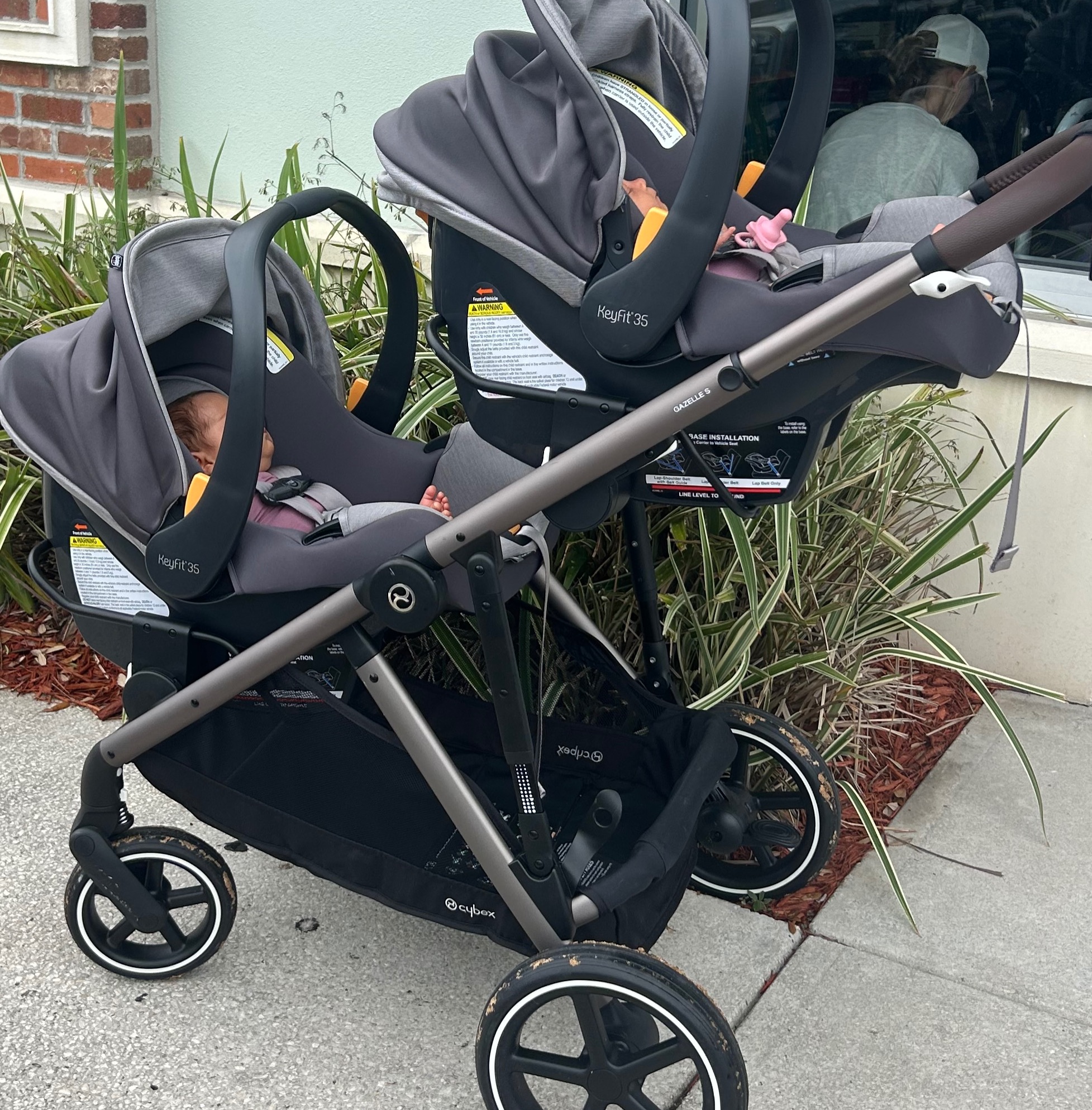 Best Double Stroller thumbnail