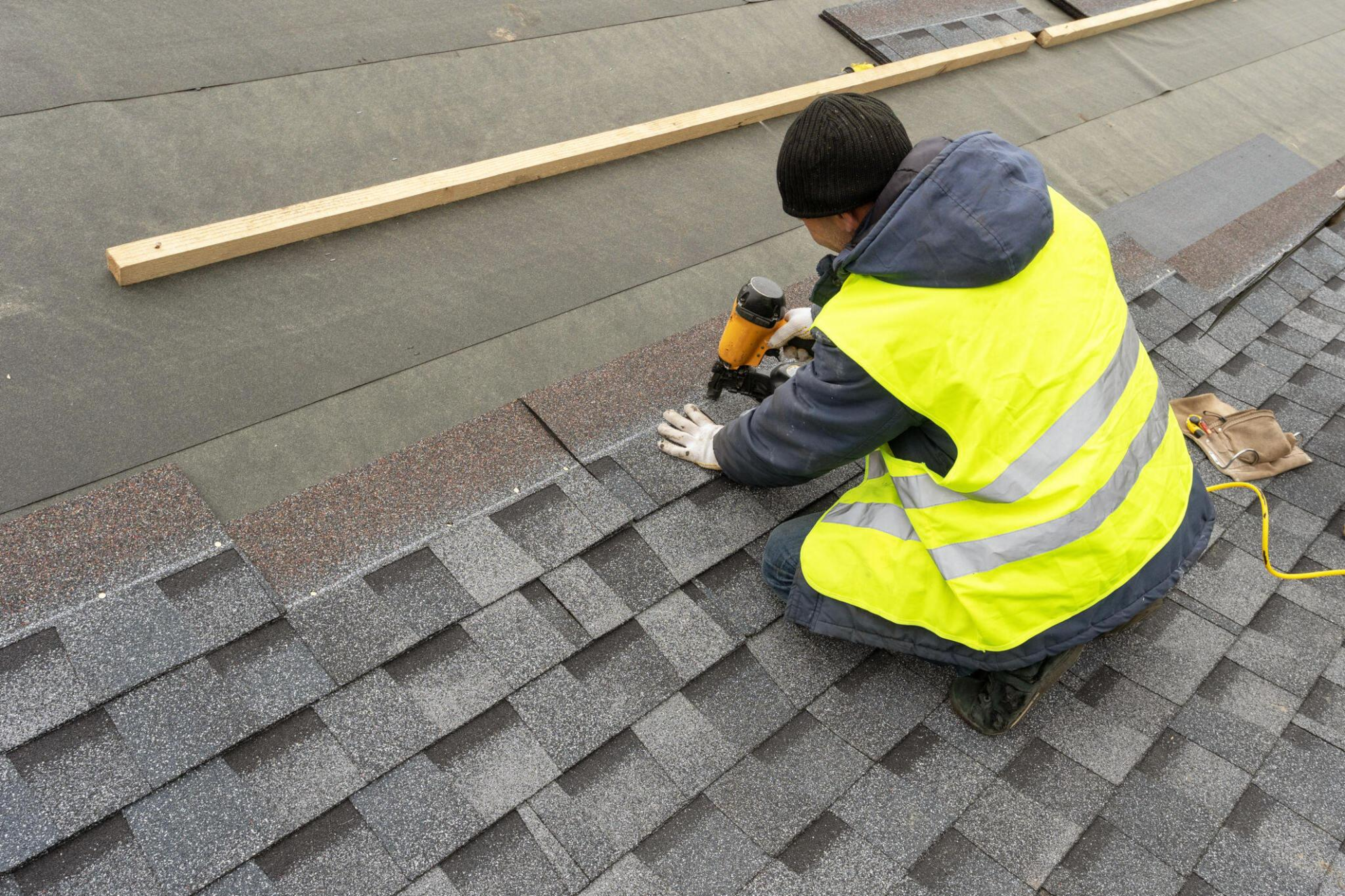 The Ultimate Handbook to Enduring and Budget-Conscious Asphalt Shingles thumbnail
