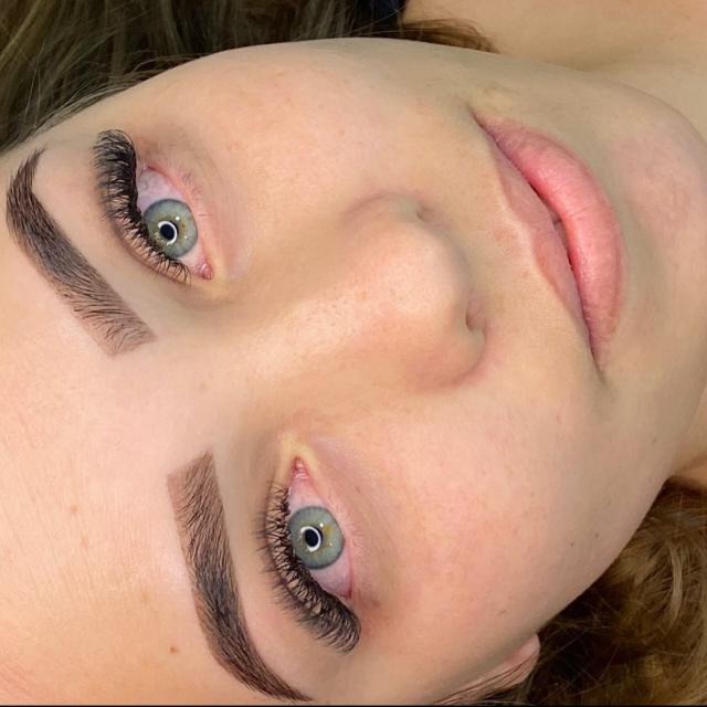 Designer de Sobrancelhas thumbnail