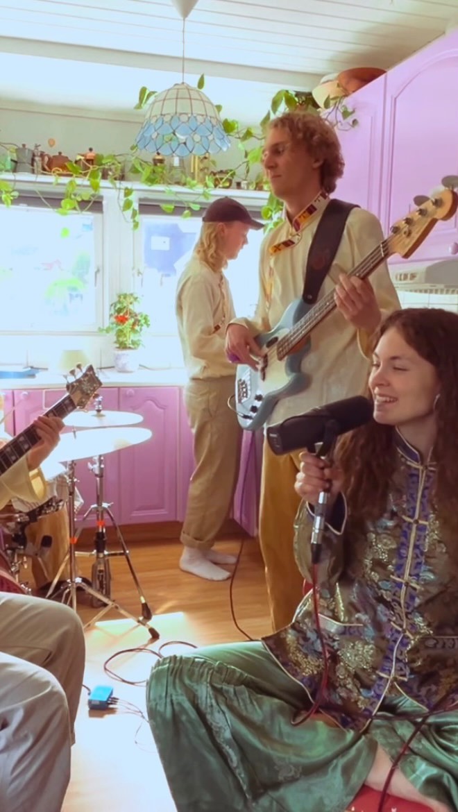 🦋About a bird kitchenjam 🦋