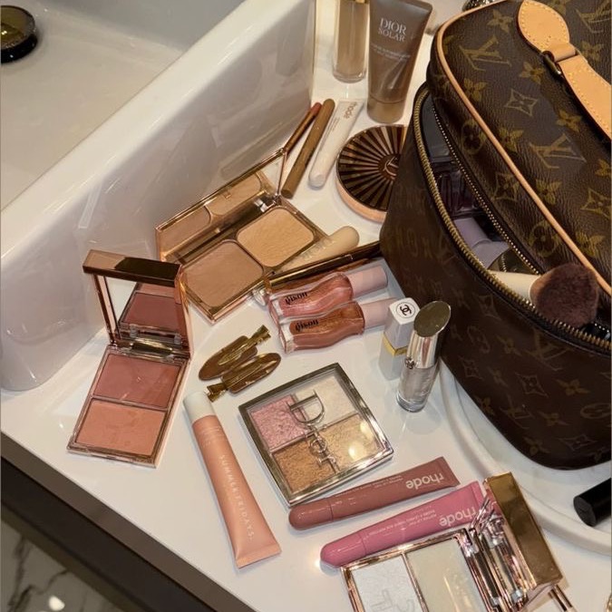 Makeup artist tips  - The best products thumbnail