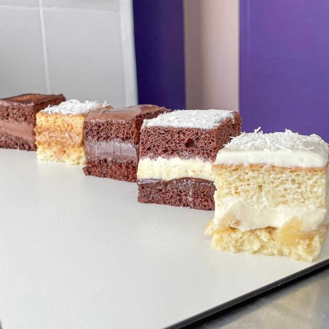 BOLOS GELADOS - Curso Online - aprenda a fazer os bolos que são a sensação do momento (apostila em PDF, vídeo-aulas e bônus) thumbnail