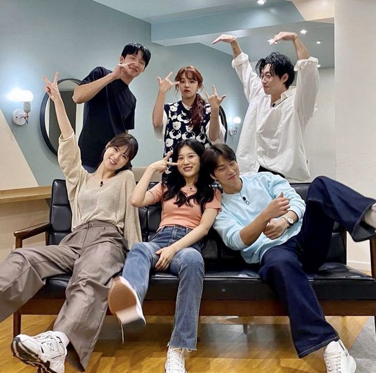 ──  ᨣ⍵ი ցrᨣυ𝗉. ☆ thumbnail