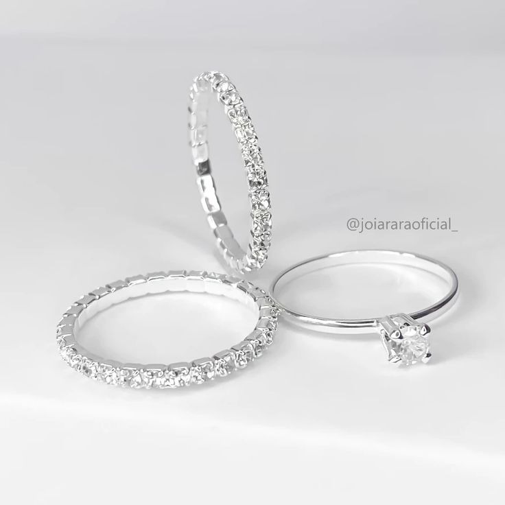 Kit com trio de anéis aparador de aliança e solitário cravejado e banhado a prata thumbnail