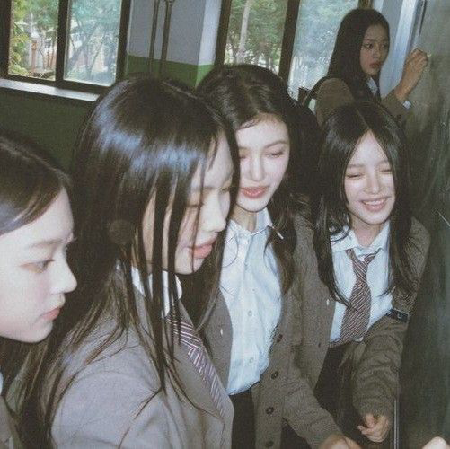 恵 ꒰  𝑺cript NEW JEANS  ·  thumbnail