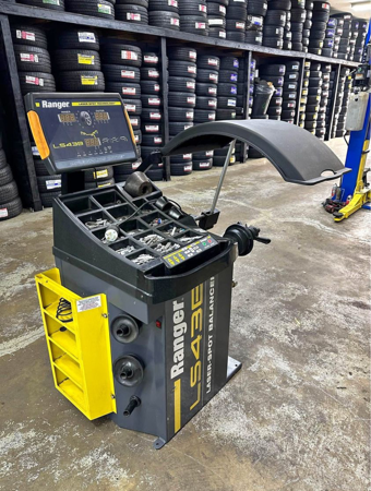 Wheel Balancer Ranger LS43B $3,500 thumbnail