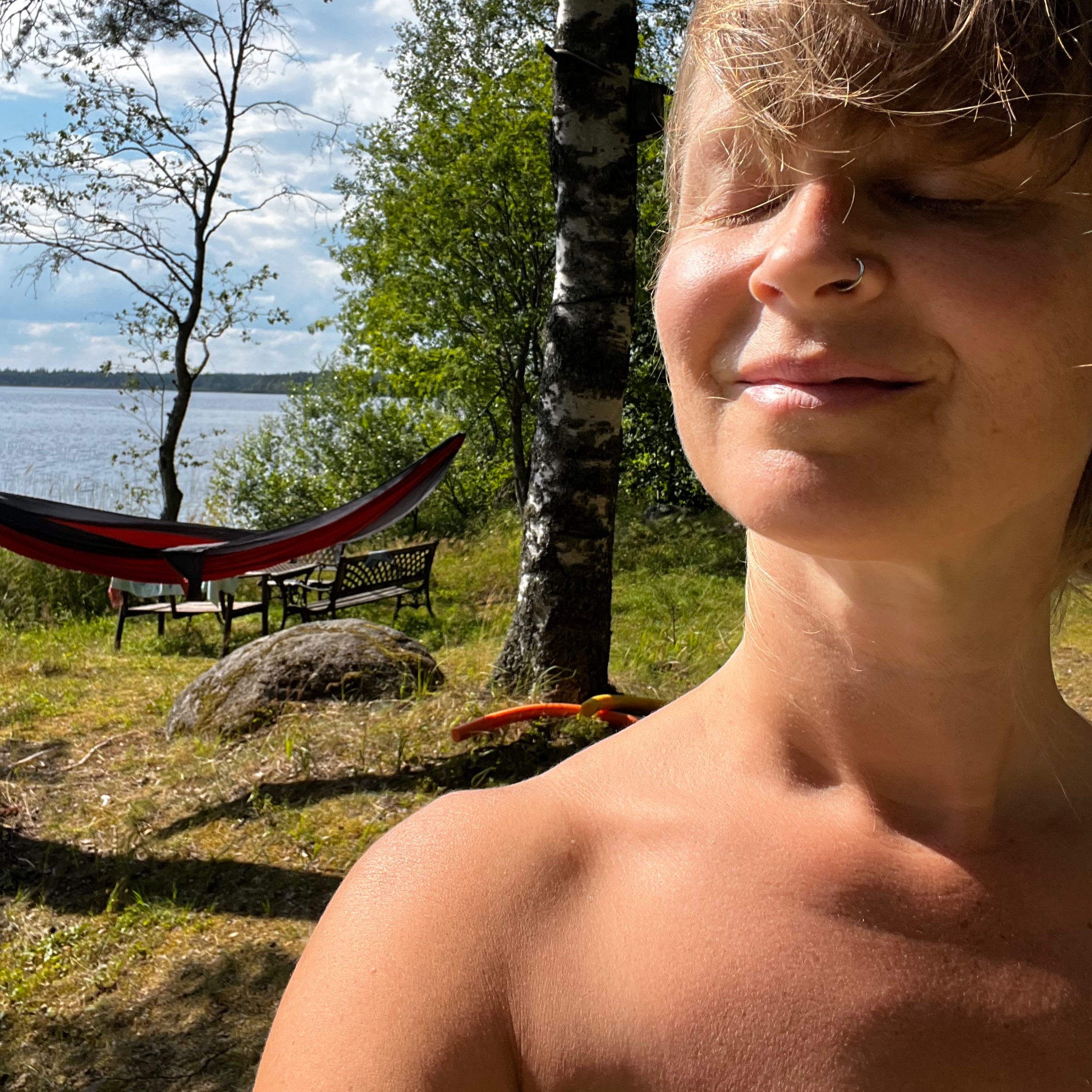 Tutustu ihonhoidon huipputeknologiaan - KIRJAUDU täältä thumbnail