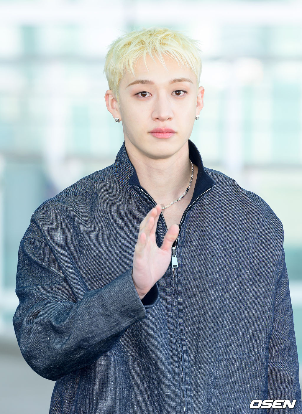 [사진]스트레이키즈 방찬,'훈훈한 옐로 헤어' thumbnail