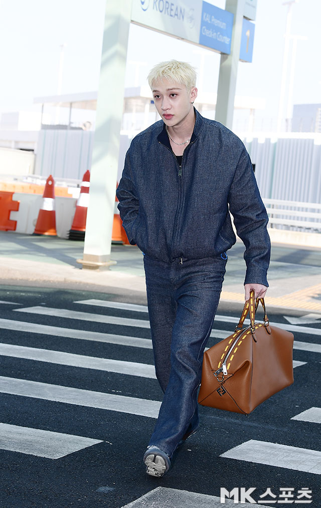 스키즈 방찬 ‘화보같은 출국길’ [MK포토] - MK스포츠 thumbnail