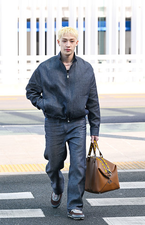 [포토] 스트레이 키즈 방찬 '완벽 셋업룩' - MHN / 엠에이치앤 thumbnail