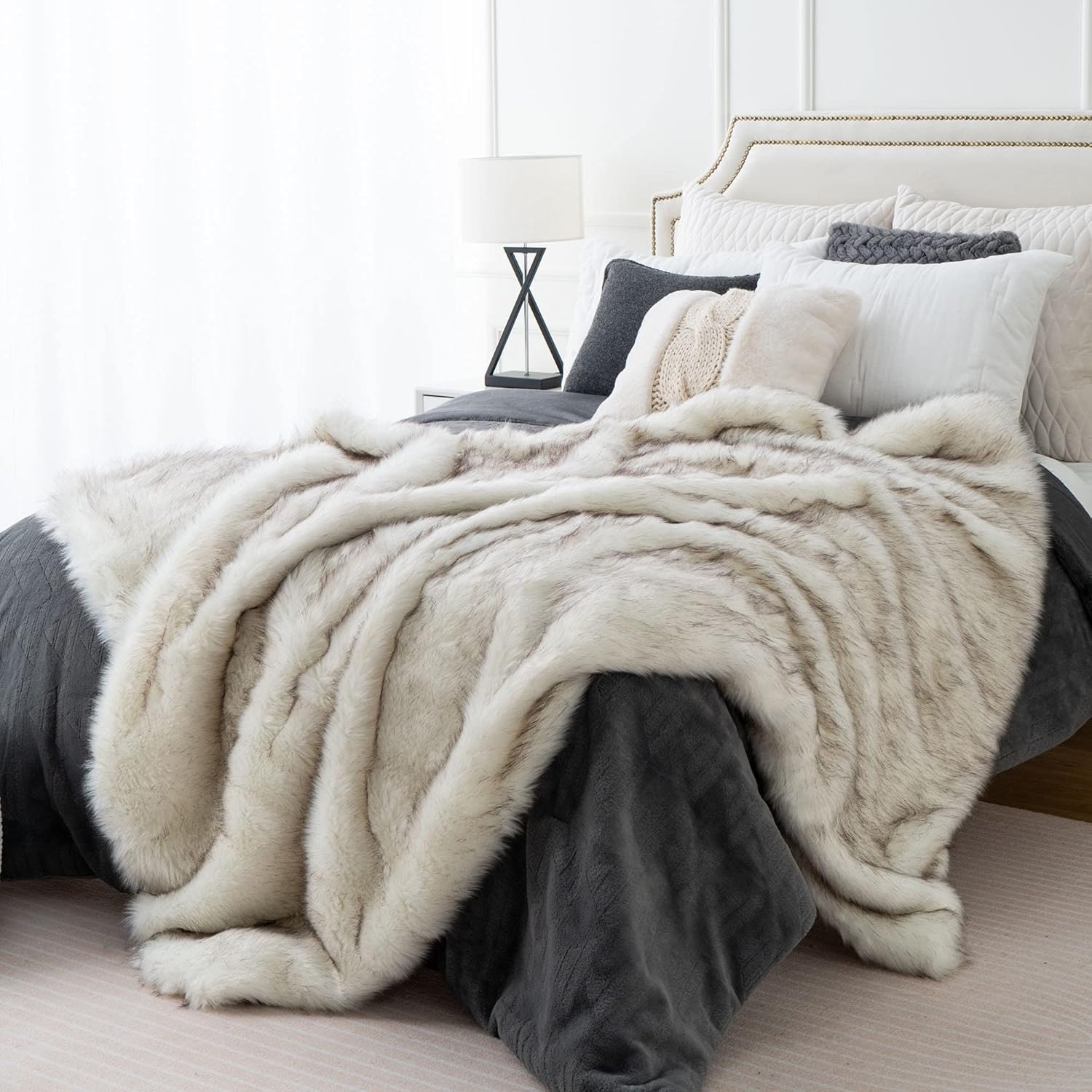 Luxury Ivory White Faux Fur Throw Blanket thumbnail