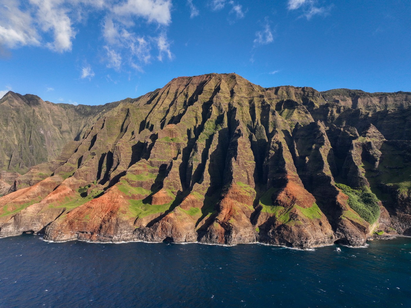 Na Pali Coast Boat Tours thumbnail
