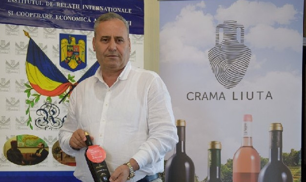 ADAM LIUTA NUMIT CREATORUL DE VIN PENTRU DIPLOMATI thumbnail