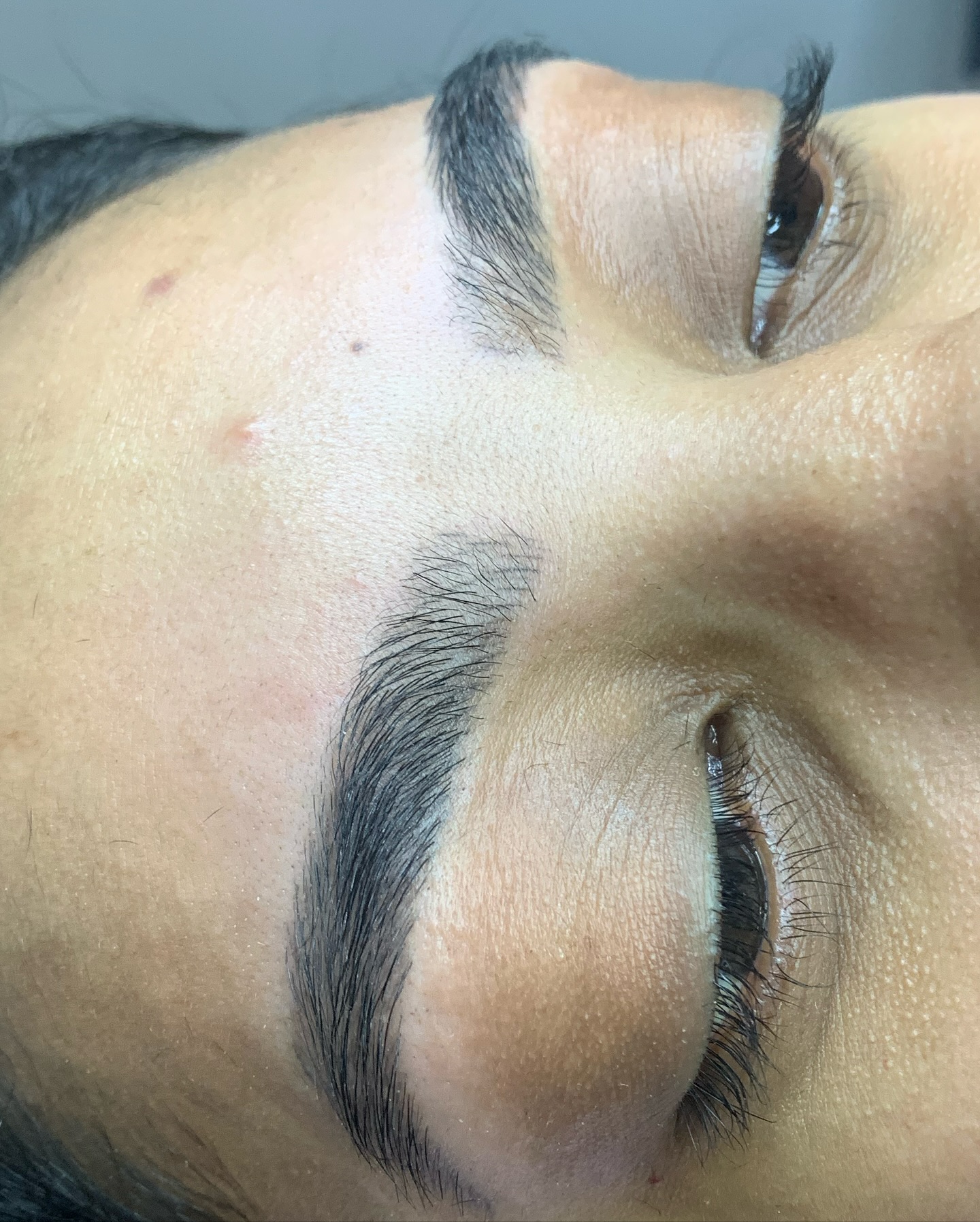 Resultado de sobrancelhas Microblading fio a fio cicatrizada🥰