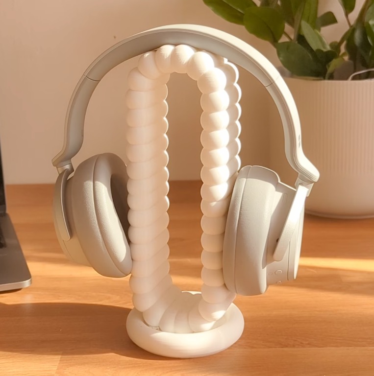 WHITE 3D PRINTED HEADPHONE STAND thumbnail