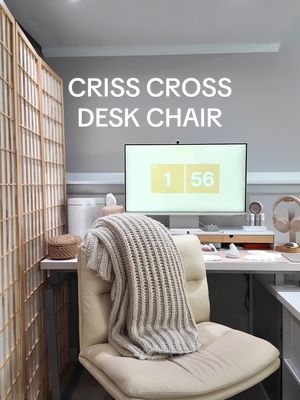 The viral criss cross chair, one year later! Because i can’t sit like a normal person 😅 #desksetup #workfromhome #homeof