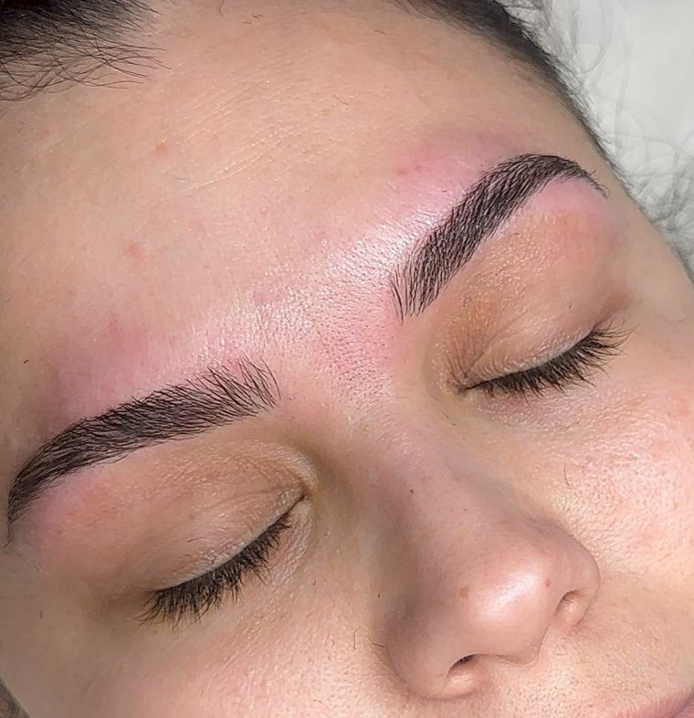 DESIGNER DE SOBRANCELHA - 15€ thumbnail