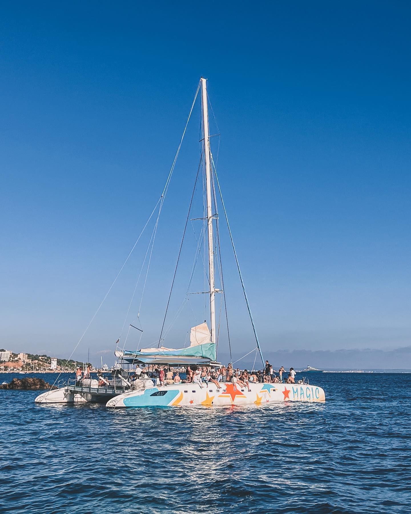 Katamaran Tour 🌊 Letzte Woche um diese Zeit habe ich die Katamaran Tour gemacht 🤩 28°C, Sonne, warmes Meer, kühle Geträn