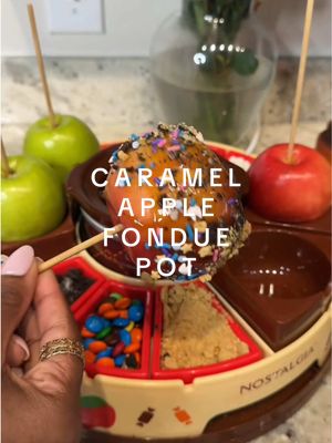 make a caramel apple fondue pot 🍎🍫😋  #caramelapples #caramel #restock #snacks #fallsnacks         