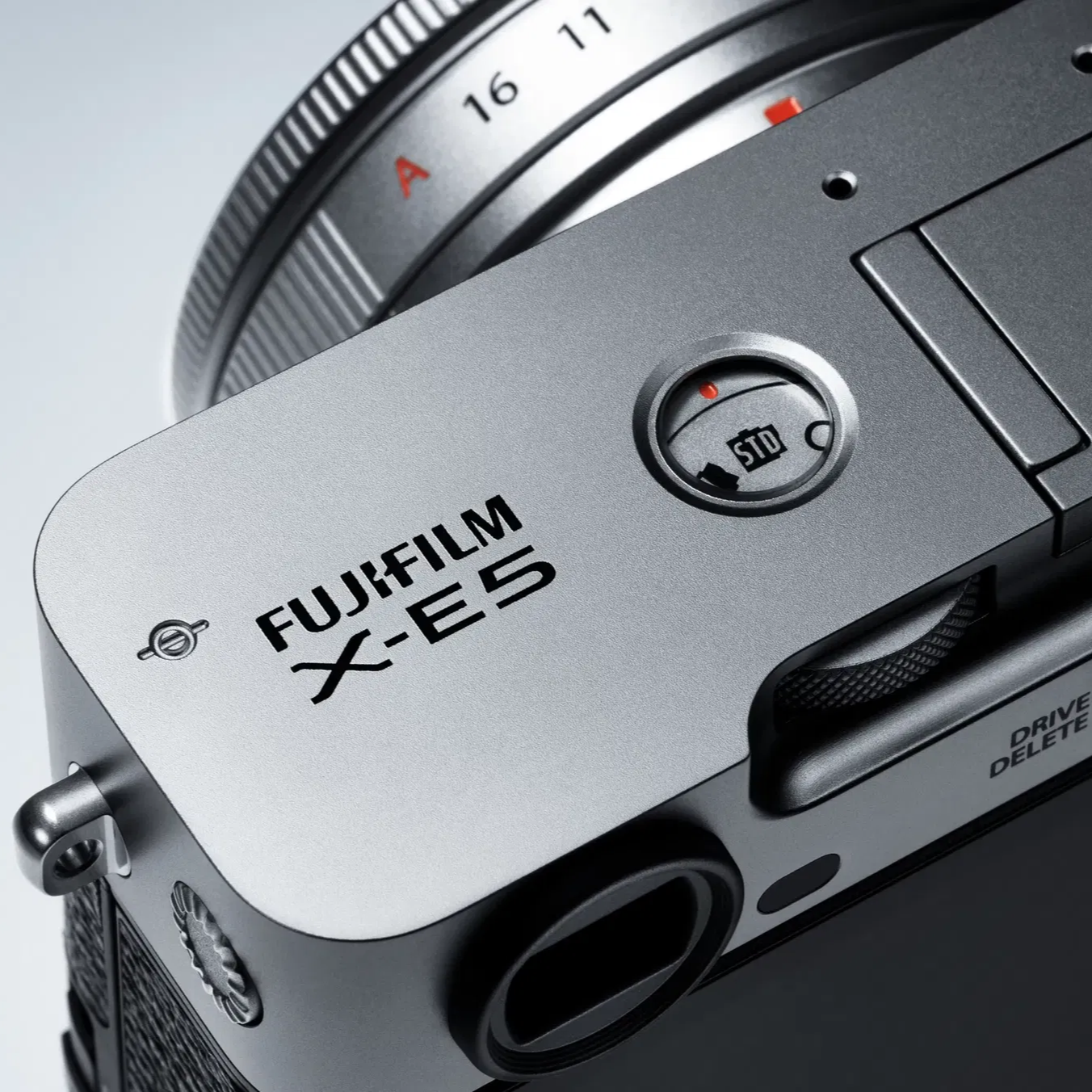 Fujifilm X-E5 Review: Real-World Test with 23mm f/2.8 Pancake Lens (2025) thumbnail