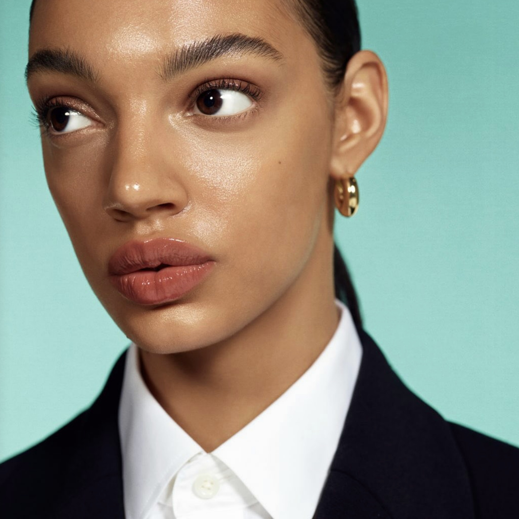 Ready to take your skin to the future? 🧡💧✨
Quite simply with the SUPER Intensive Face Oil, a unique oil-hydrator hybrid!