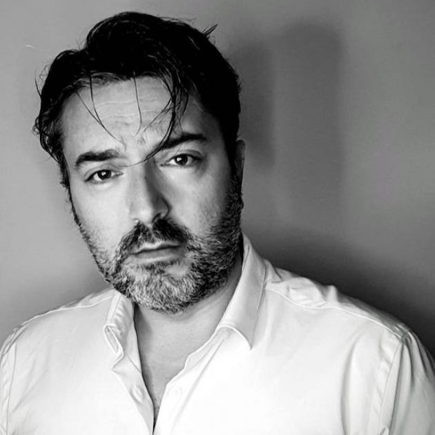 Viterbo News 24 - L'attore Simone Terranova nella serie "Viola Come il Mare 2" thumbnail