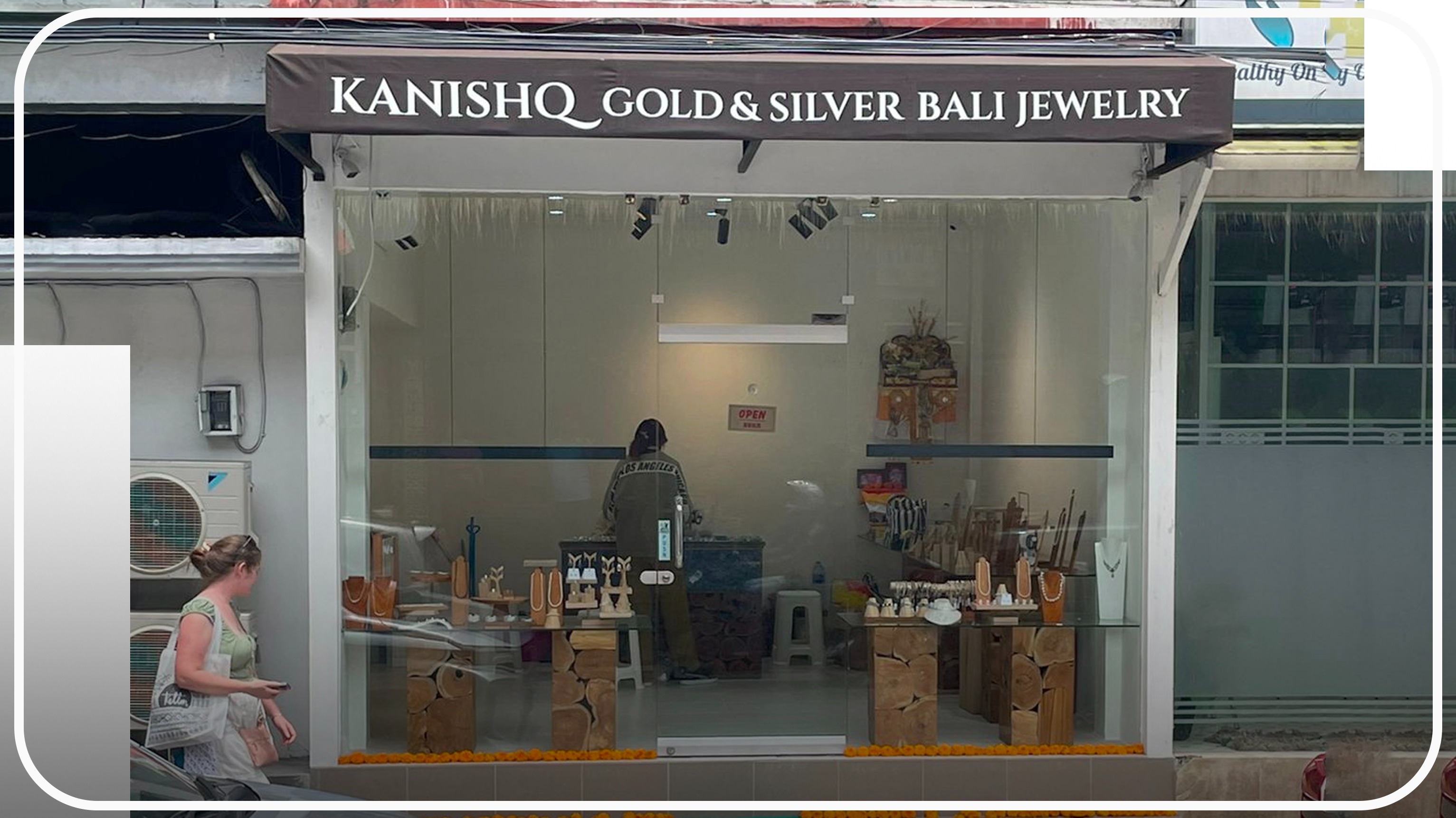 SHOWROOM 6 - UBUD thumbnail