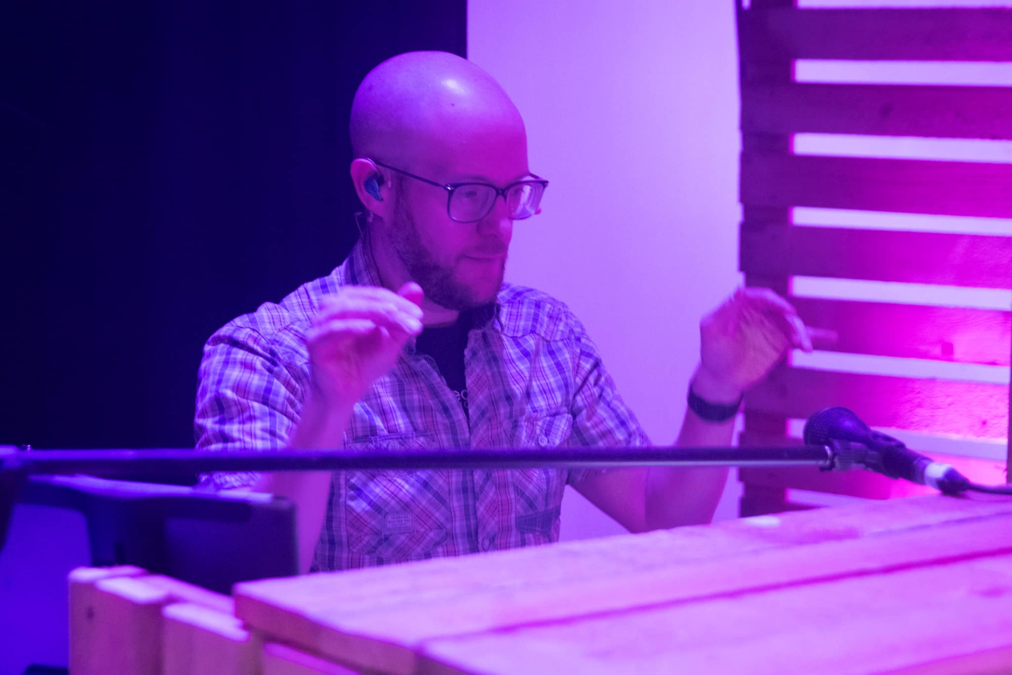 "Vancouver artist In The Afterglow submerses us in lush, textured shoegaze alt-rock with Don’t Stand Out. The track is the perfected balance of dreamy atmospherics and taut melodic drive." thumbnail