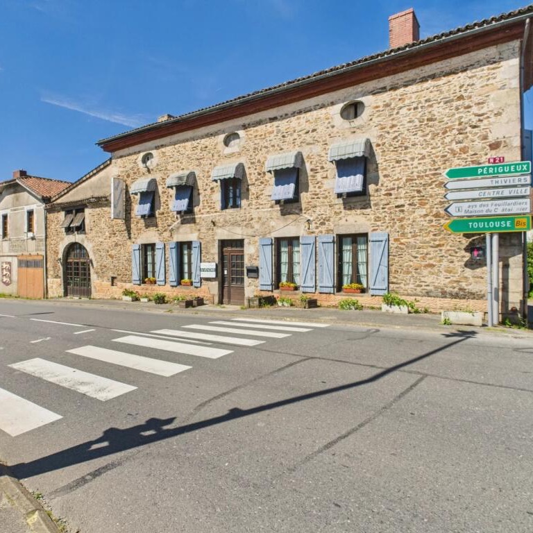 France €235,400 thumbnail