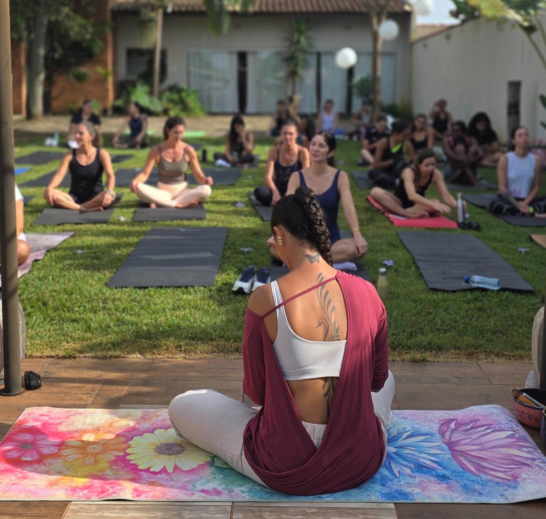 Pratique Yoga Comigo (PRESENCIAL) thumbnail