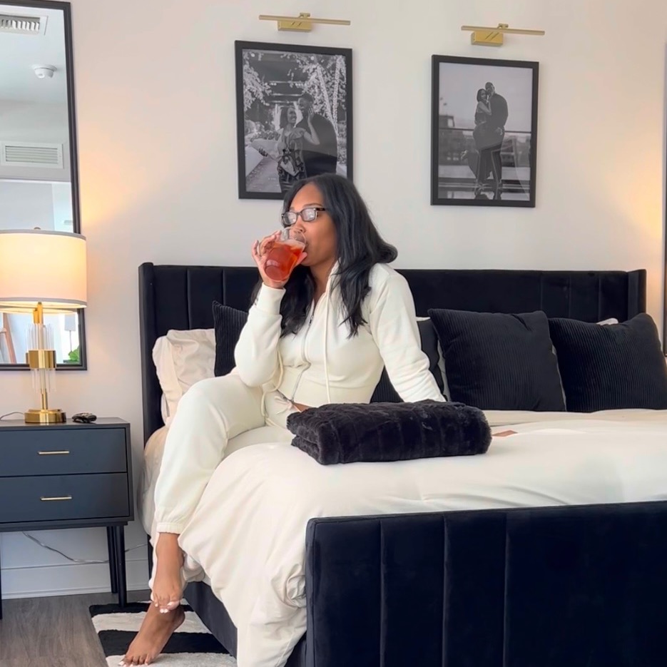 Shantia Hayes's Amazon Page thumbnail