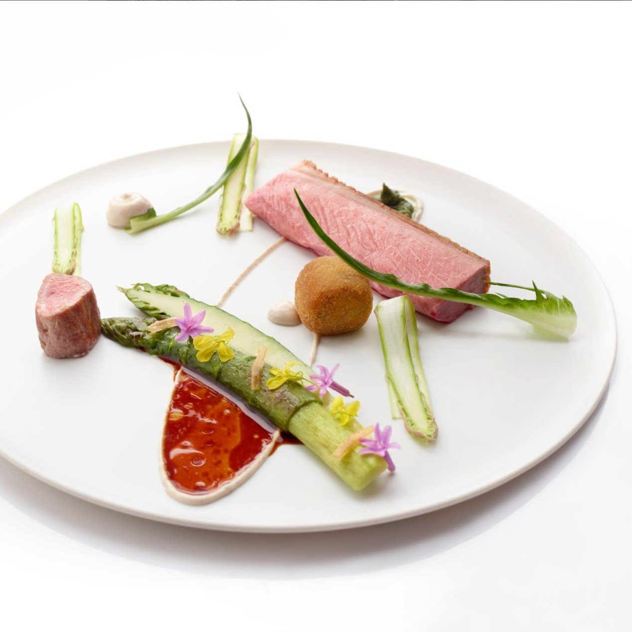 BEST FINE DINING RESTAURANTS IN SINGAPORE thumbnail