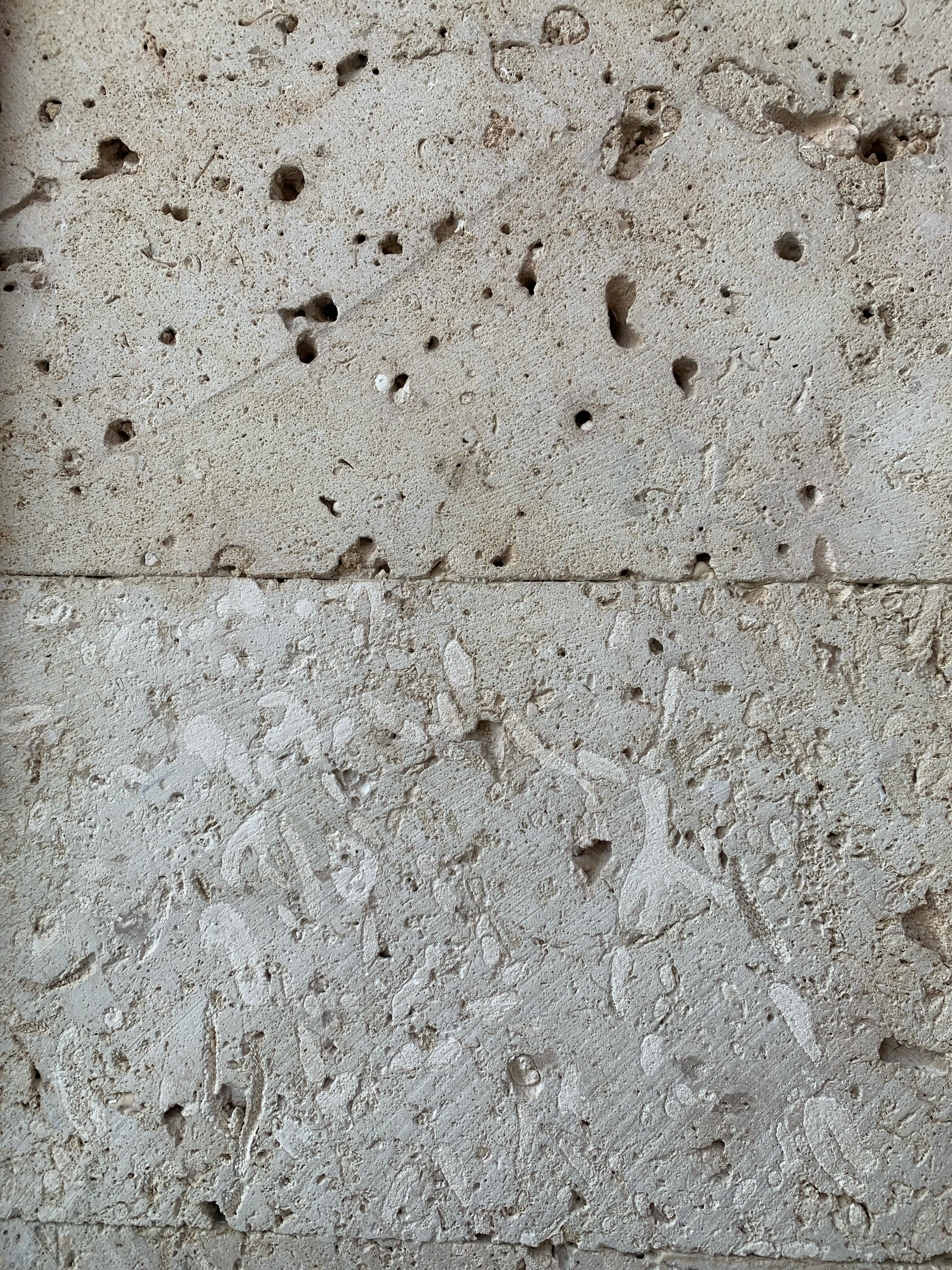 حجر منقبي​ في السعودية thumbnail