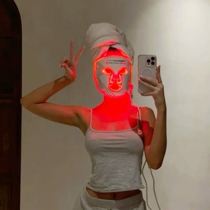 10% OFF OFF RED LIGHT MASK thumbnail