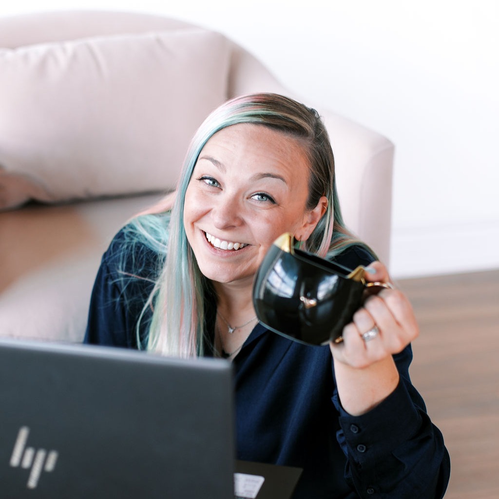 Get your free 12-day Advent of Compassion Calander thumbnail