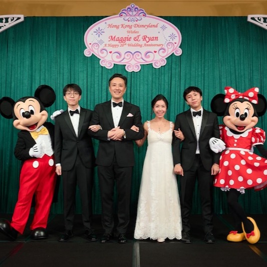 從婚禮到公益 Maggie 一家與香港迪士尼跨越20年的奇妙緣份 thumbnail