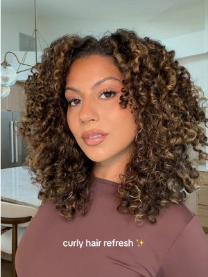 Quick curly hair refresh!! 🤎 all products 🔗 on my ltk 🫶🏽 #curlyhair #curlyhairroutine #curlyhairtutorial #curlyhairstyle