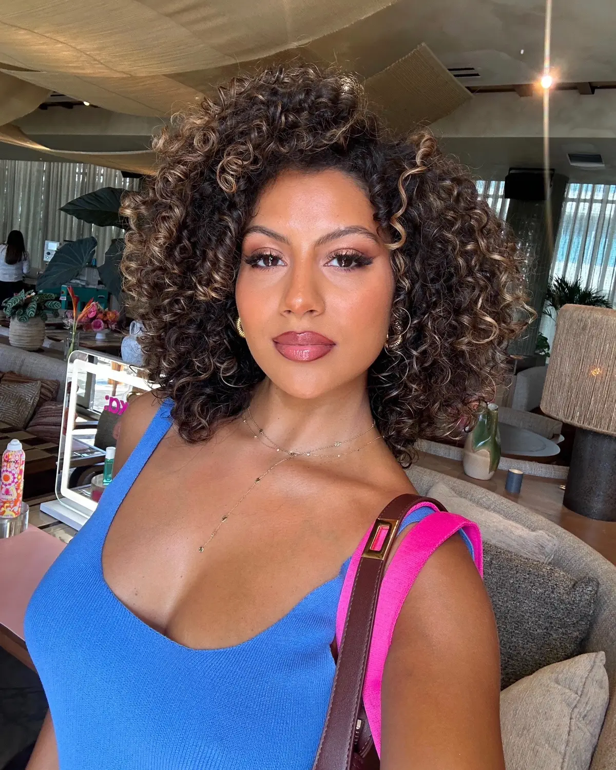 Who else is team 30’s flirty & thriving?! 😜💙♈️ #curlyhair #curlyhaircare #curlygirl #3bcurls 
