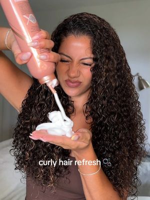 Refreshing this BUSSSS DOWN! 😜🙌🏽 All these products together were *chefs kiss*, products are 🔗 in my bio & LTK! 🤎 #curly