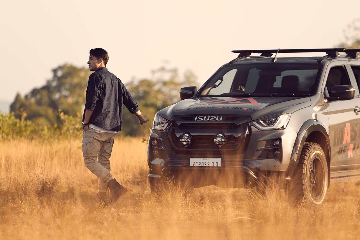 Isuzu V-Cross thumbnail