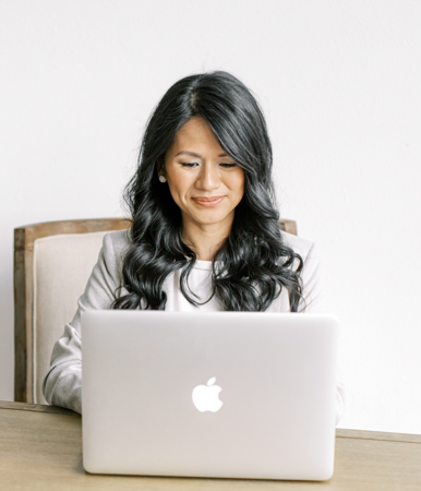 KIM WILLIAMSON — Bio Site thumbnail