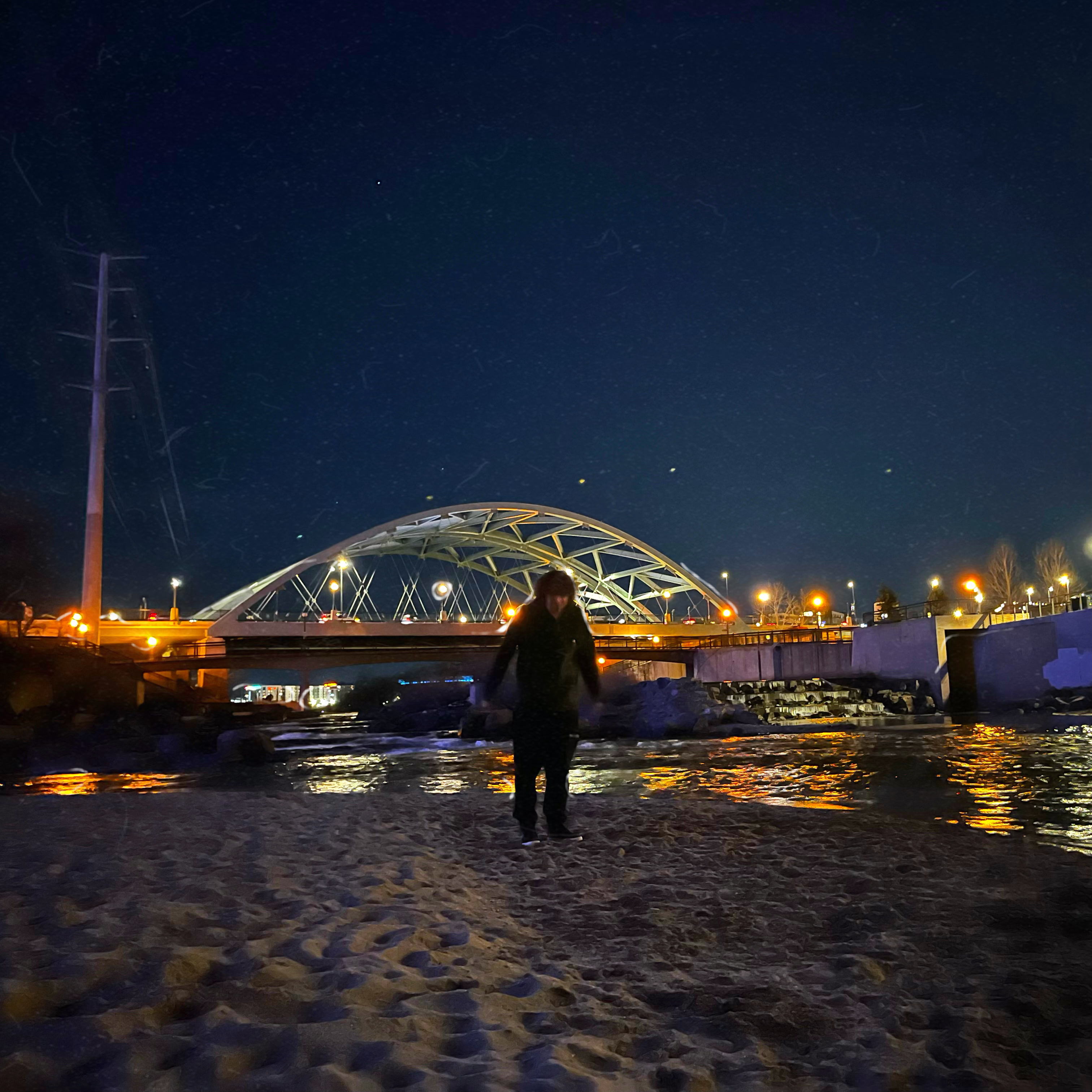 Midnight Scene thumbnail