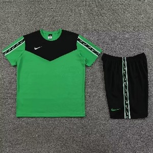 CONJUNTO MANGA CURTA DE MARCA  thumbnail