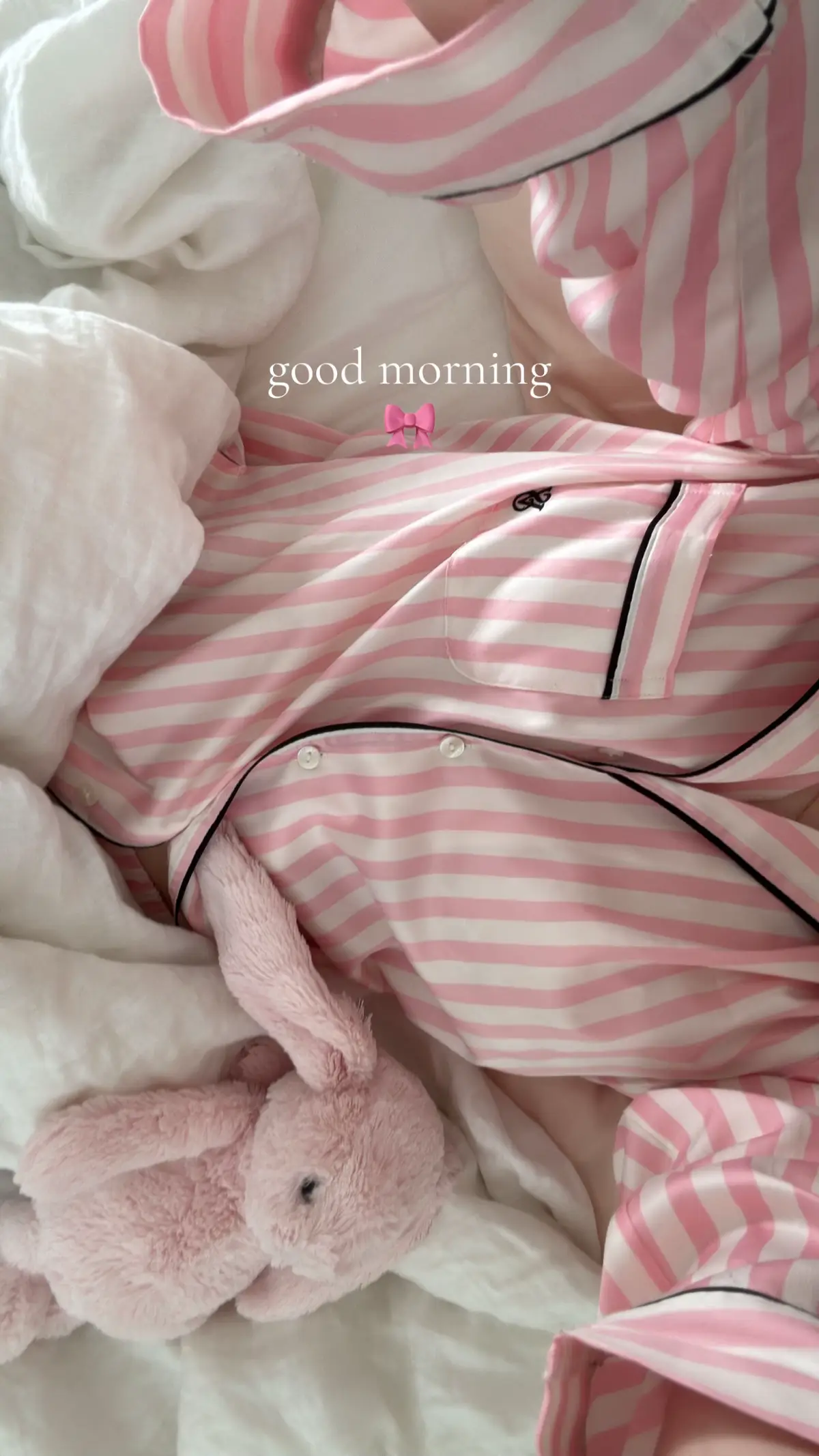 slow morning today 🫖🩰⭐️🌸 #girltok #pinterestaesthetic #girlssupportgirlss #coquette #helsinki #morningroutine #morning 