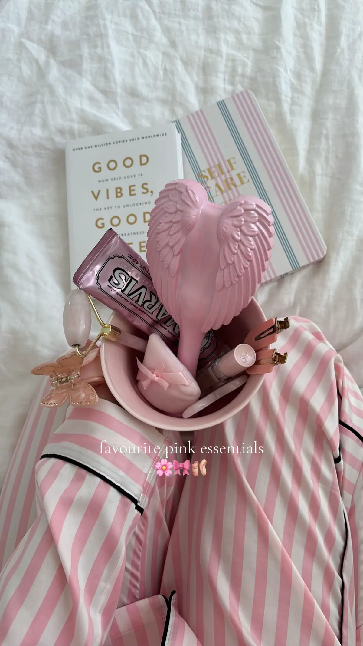 my favourite pink girly essentials 🌸🪽🎀⭐️ #girltok #pinterestaesthetic #girlssupportgirlss #coquette #shabbychic #pink #g