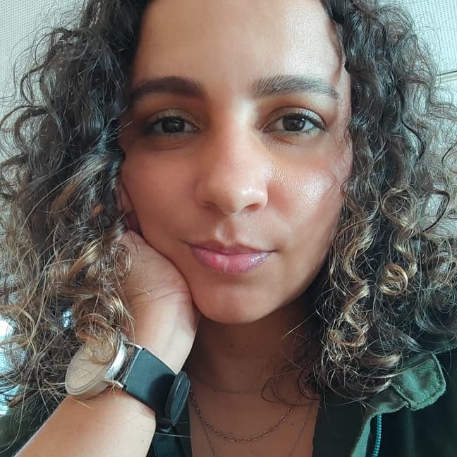 Laís | Moderação thumbnail