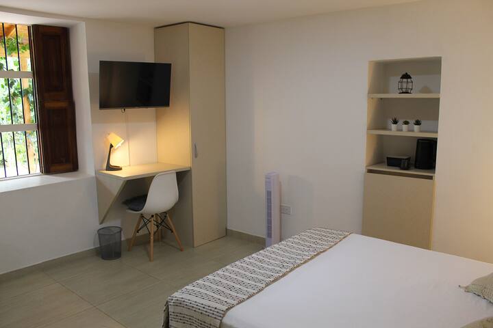 Reservar habitación 102 thumbnail