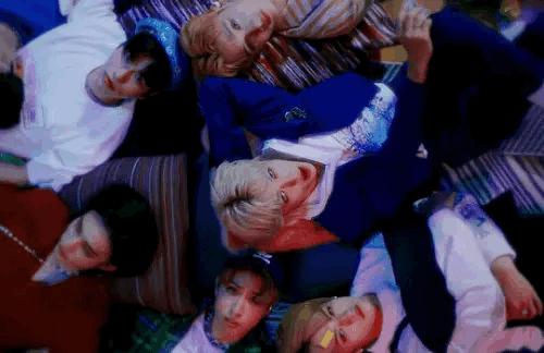 STRAY KIDS thumbnail