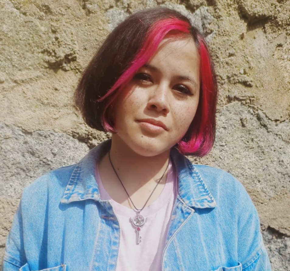 Ángela Henríquez Ferrari, coautora en los libros colaborativos de cuentos 𝐿𝑎𝑡𝑖𝑛𝑜𝑎𝑚é𝑟𝑖𝑐𝑎 𝑒𝑛 𝑃𝑎𝑝𝑒𝑙 y 𝐼𝐼𝐼 𝐴𝑛𝑡𝑜𝑙𝑜𝑔í𝑎 𝐼𝑛𝑡𝑒𝑟𝑛𝑎𝑐𝑖𝑜𝑛𝑎𝑙 𝐿𝑒𝑡𝑟𝑎𝑠 𝐸𝑛𝑐𝑎𝑛𝑡𝑎𝑑𝑎𝑠, y el libro de poesía 7° 𝐶𝑜𝑛𝑐𝑢𝑟𝑠𝑜 𝐶𝑢𝑒𝑛𝑡𝑜 𝑦 𝑃𝑜𝑒𝑠í𝑎 𝐵𝑖𝑏𝑙𝑖𝑜𝑚𝑒𝑡𝑟𝑜. thumbnail